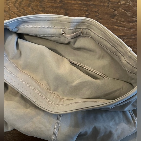 Grey Lululemon Swift speed leggings 28’ - Picture 4 of 6